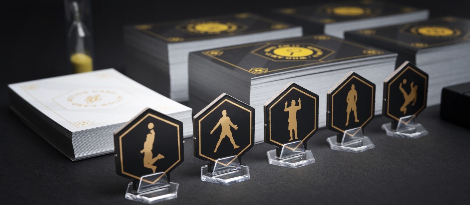 A closeup from the setup of the trivia boardgame Quiz d'Or from Gote games.