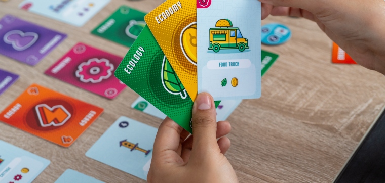 Point City card game with quick city-building